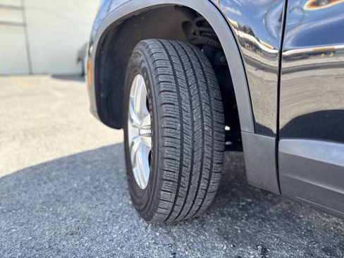 Used 2016 Volkswagen Tiguan S image 28