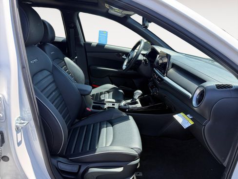 Used 2024 Kia Forte GT-Line w/ GT-Line Premium Package FWD image 19