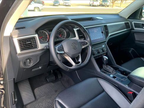 Used 2021 Volkswagen Atlas SE image 17