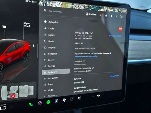 Used 2025 Tesla Model Y Long Range image 22