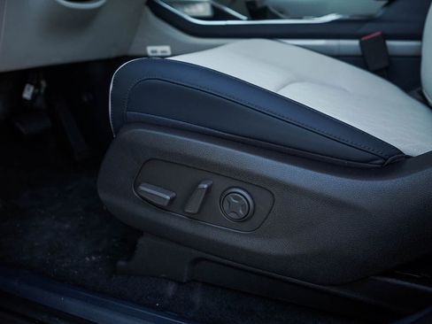 New 2026 Kia Carnival EX image 21