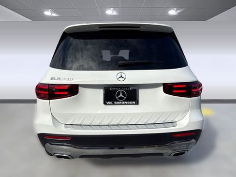 New 2026 Mercedes-Benz GLB 250 image 7