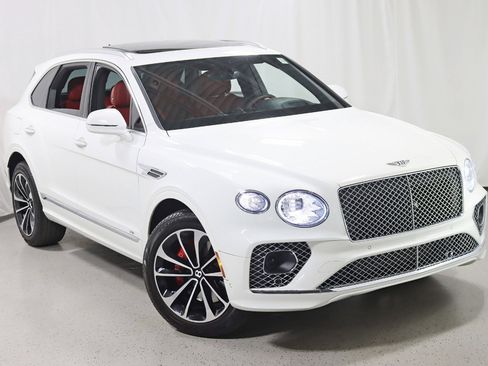 Used 2022 Bentley Bentayga image 6