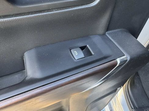 Used 2019 GMC Sierra 1500 SLT w/ SLT Premium Plus Package image 40