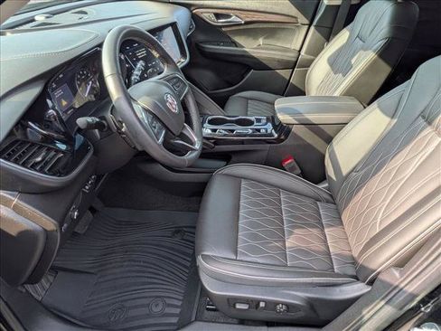 Used 2022 Buick Envision Avenir w/ Technology Package II FWD image 16