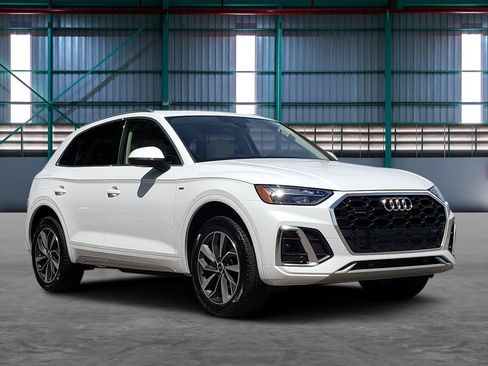 Used 2023 Audi Q5 2.0T Premium Plus w/ Premium Plus Package AWD/4WD image 6