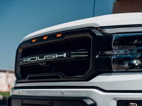 New 2025 Ford F150 Lariat w/ Equipment Group 502A High image 5