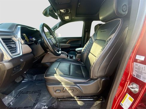 Used 2023 GMC Canyon Denali image 22