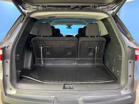 Used 2020 Chevrolet Traverse LT image 42