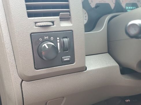 Used 2008 Dodge Ram 1500 Truck ST image 19