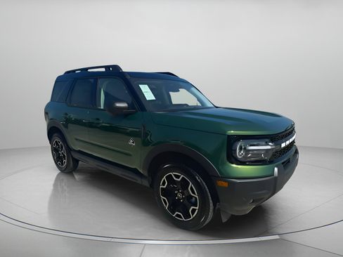 New 2025 Ford Bronco Sport Outer Banks w/ Outer Banks Tech Package+ image 2