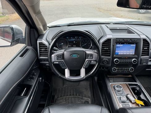 Used 2018 Ford Expedition Max Platinum AWD/4WD image 8