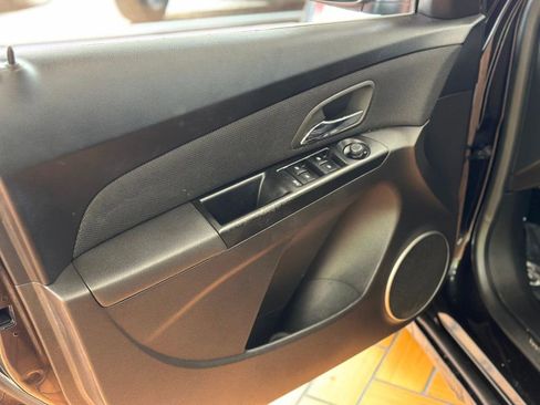 Used 2011 Chevrolet Cruze LT image 16