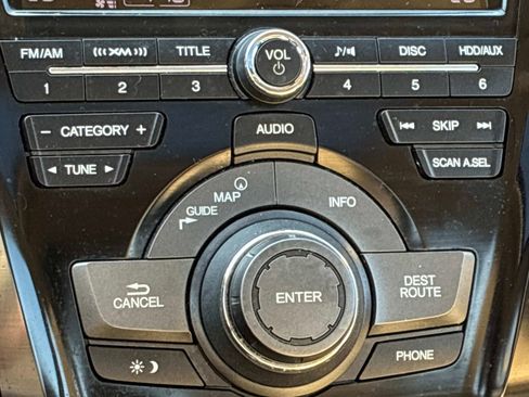 Used 2014 Acura ILX Hybrid w/ Technology Package FWD image 32