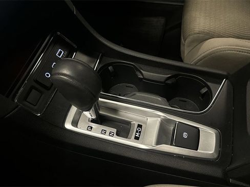 Used 2024 Subaru Ascent Premium w/ Convenience Package image 12