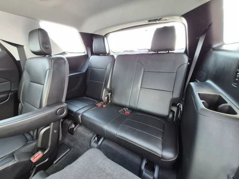 Used 2018 Chevrolet Traverse Premier w/ Driver Confidence II Package FWD image 13
