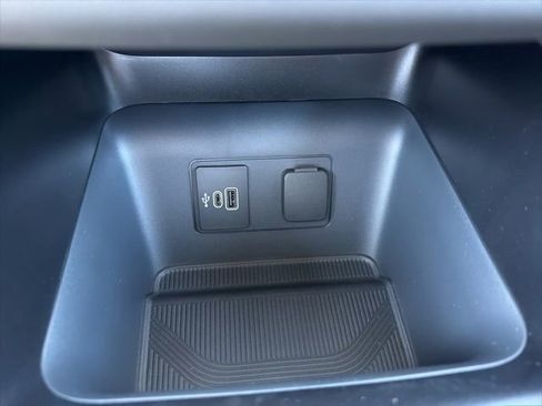 New 2026 Ford Explorer Active RWD image 18