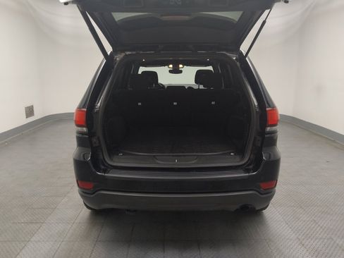 Used 2019 Jeep Grand Cherokee Laredo AWD/4WD image 29