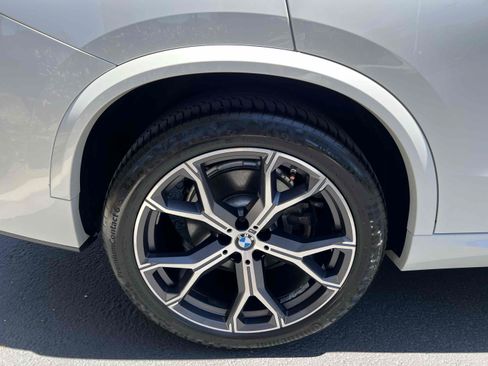 Used 2019 BMW X5 xDrive50i w/ M Sport Package AWD/4WD image 50