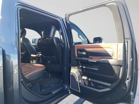 Used 2019 RAM 3500 Limited AWD/4WD image 13