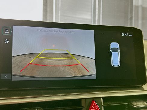 Used 2024 Kia Sorento S image 23