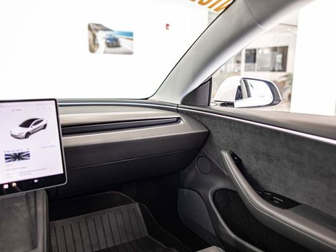 Used 2026 Tesla Model 3 Performance image 34