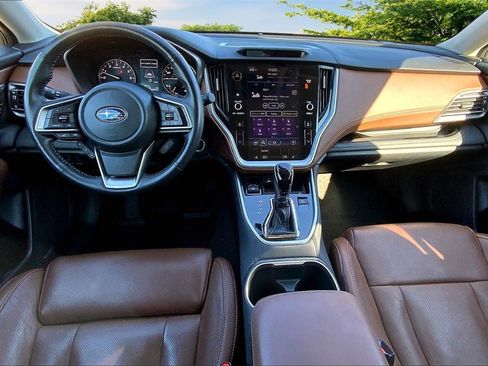 Used 2021 Subaru Outback Touring image 7