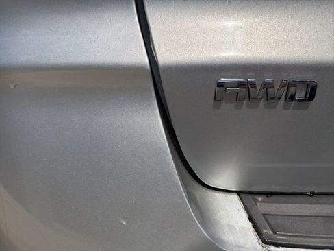 Used 2014 Chevrolet Traverse LT w/ LPO, 'HIT The Road' Package AWD/4WD image 9
