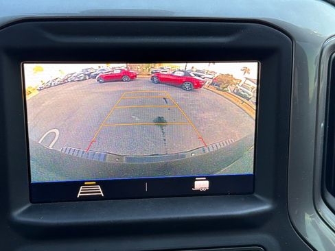 Used 2021 Chevrolet Silverado 2500 Custom w/ Custom Value Package image 26