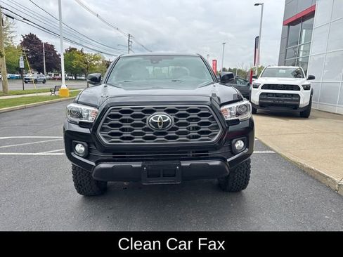 Used 2022 Toyota Tacoma TRD Off-Road w/ Technology Package AWD/4WD image 9