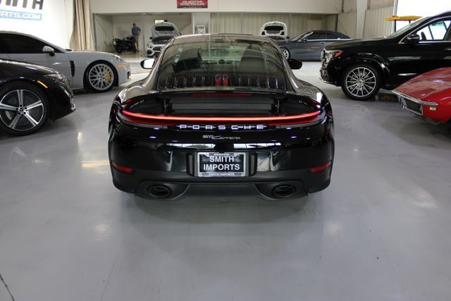 Used 2025 Porsche 911 Carrera RWD image 47