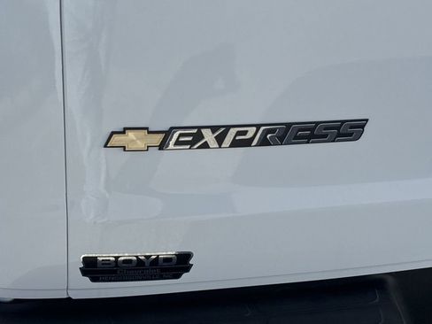 New 2025 Chevrolet Express 3500 Extended w/ Driver Convenience Package image 26