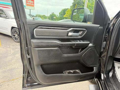 Used 2020 RAM 1500 Big Horn AWD/4WD image 9