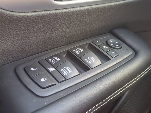 New 2026 Chrysler Pacifica Limited AWD/4WD image 27