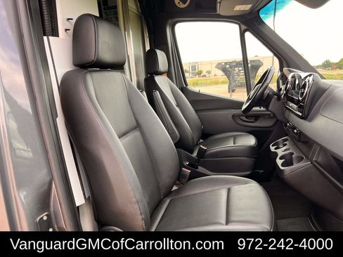 Used 2021 Mercedes-Benz Sprinter 4500 image 25