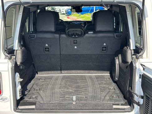 Used 2024 Jeep Wrangler Sahara w/ Technology Group image 18