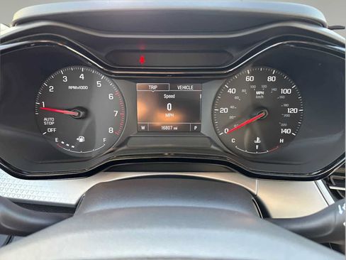Used 2025 Chevrolet Trax LS w/ LS Convenience Package FWD image 28