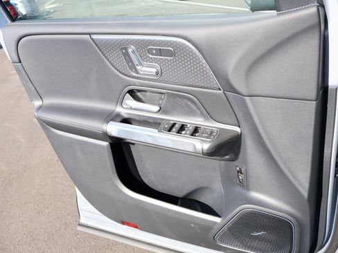 Certified 2025 Mercedes-Benz GLB 250 4MATIC image 36