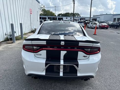 Used 2019 Dodge Charger R/T w/ Blacktop Package RWD image 7