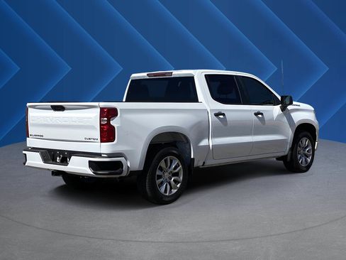 Used 2026 Chevrolet Silverado 1500 Custom RWD image 3