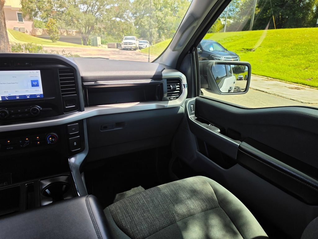 Used 2021 Ford F150 XLT AWD/4WD image 18