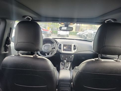 Used 2021 Jeep Compass Latitude w/ Sun and Sound Group AWD/4WD image 13