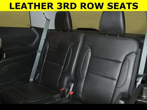 Used 2023 GMC Acadia SLT image 11