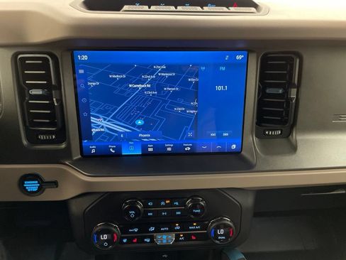 Used 2024 Ford Bronco Wildtrak AWD/4WD image 15