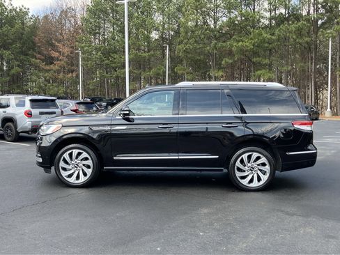 Used 2024 Lincoln Navigator Reserve image 7