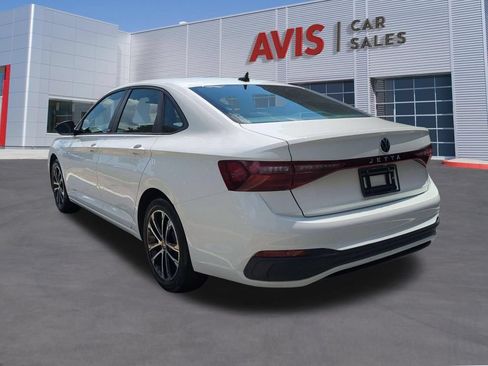Used 2025 Volkswagen Jetta Sport FWD image 9