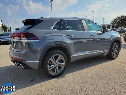 Used 2024 Volkswagen Atlas Cross Sport SEL R-Line AWD/4WD image 5