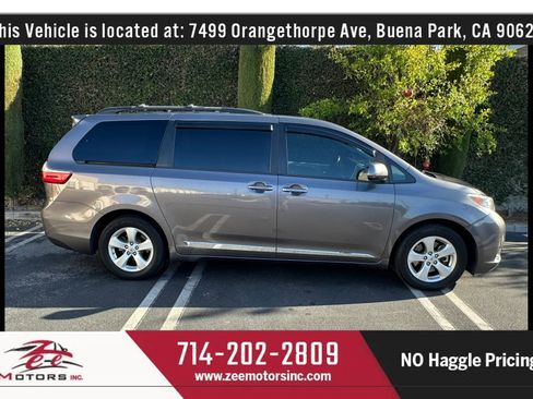 Used 2015 Toyota Sienna LE FWD image 5