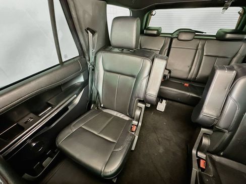 Used 2021 Ford Expedition XLT AWD/4WD image 12