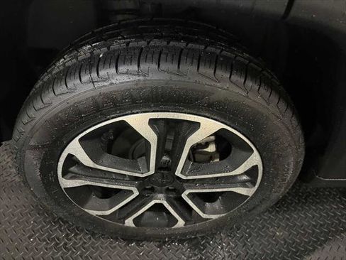 Certified 2023 Jeep Compass Limited image 13